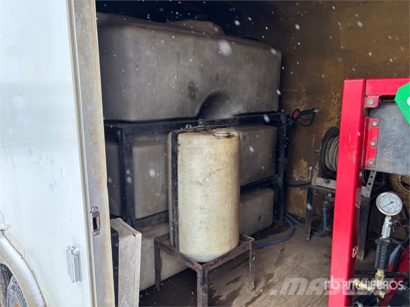 H & H & 16 ft T/A Steam Trailer Enclosed Trailer Furgons
