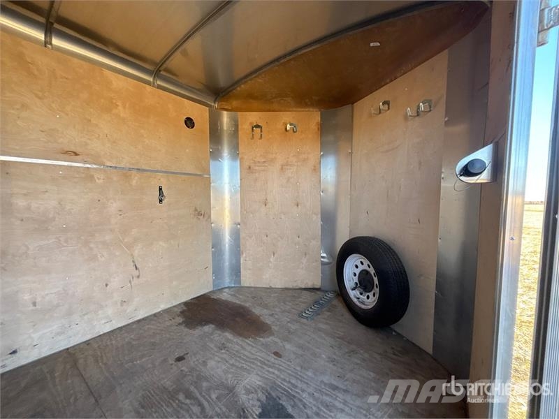 H & H & 18 ft T/A Enclosed Trailer Прицепы-фургоны