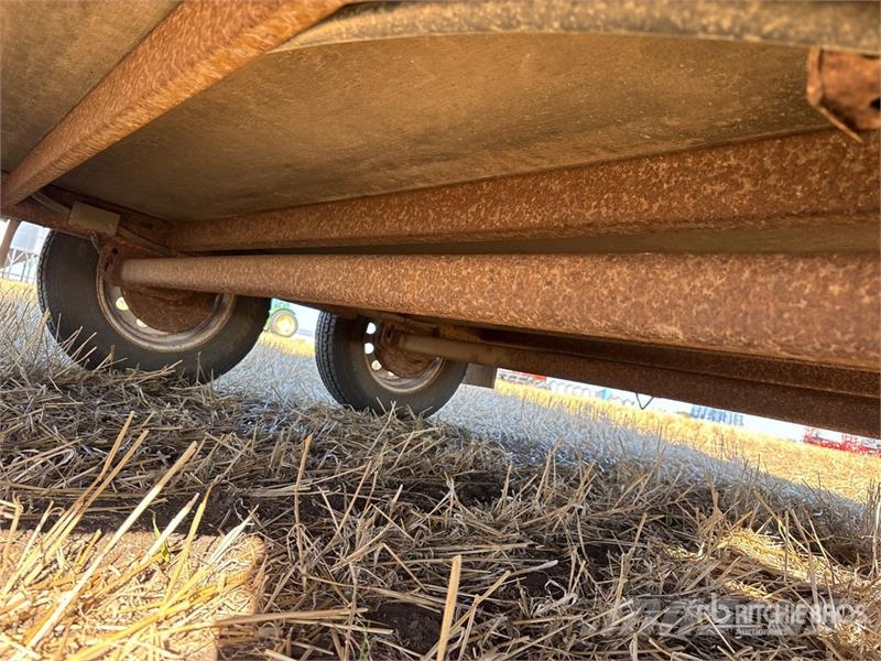 H & H & 18 ft T/A Enclosed Trailer Прицепы-фургоны