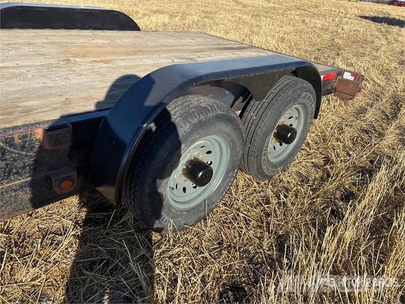 H & H & 20 ft T/A Equipment Trailer Трейлери колесного транспортного засобу