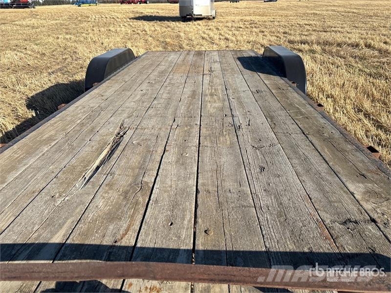 H & H & 20 ft T/A Equipment Trailer Трейлери колесного транспортного засобу
