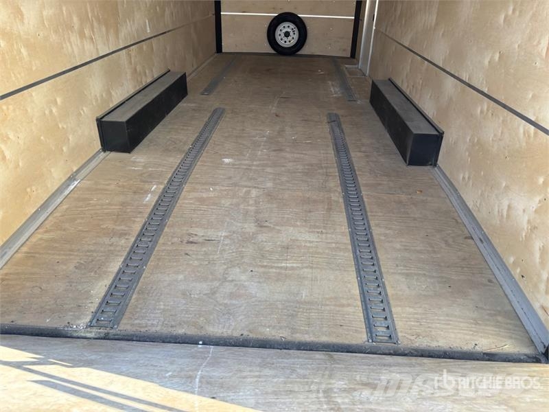 H & H & 22 ft T/A Enclosed Trailer Sanduk prikolice