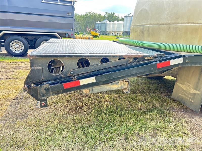 H & H & 30 ft T/A Gooseneck Equipment Trailer Remolques para transporte de vehículos