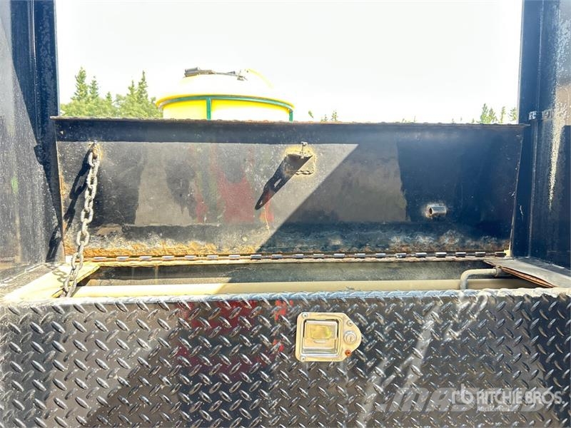 H & H & 30 ft T/A Gooseneck Equipment Trailer Remolques para transporte de vehículos