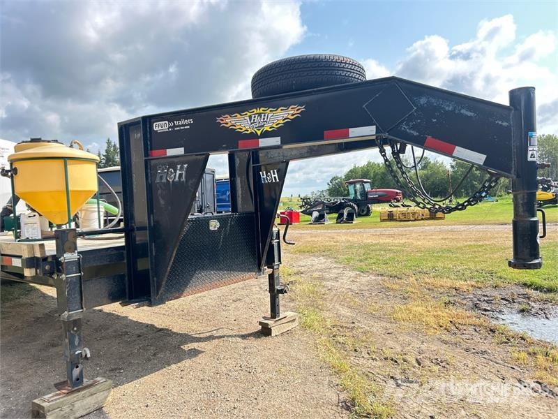 H & H & 30 ft T/A Gooseneck Equipment Trailer Remolques para transporte de vehículos