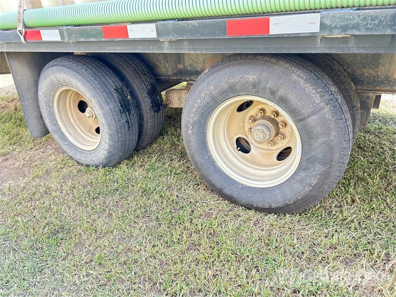 H & H & 30 ft T/A Gooseneck Equipment Trailer Remolques para transporte de vehículos