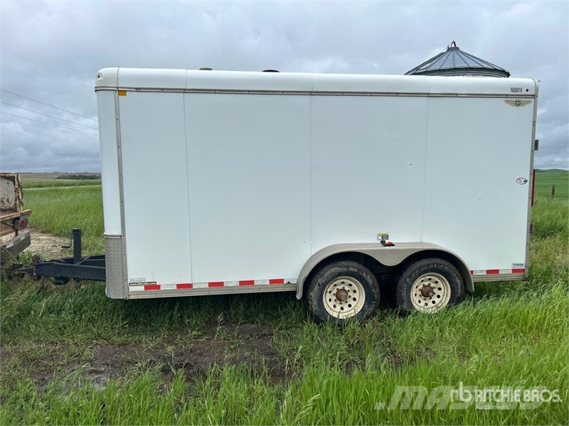 H&H Trailer T/A 15 ft Fuel and Lube Trailer Cisternas