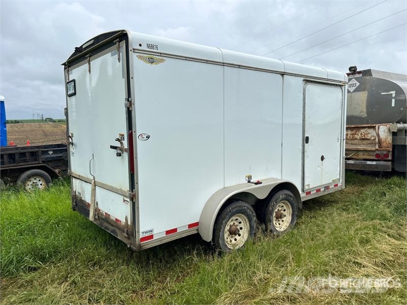 H&H Trailer T/A 15 ft Fuel and Lube Trailer Cisternas