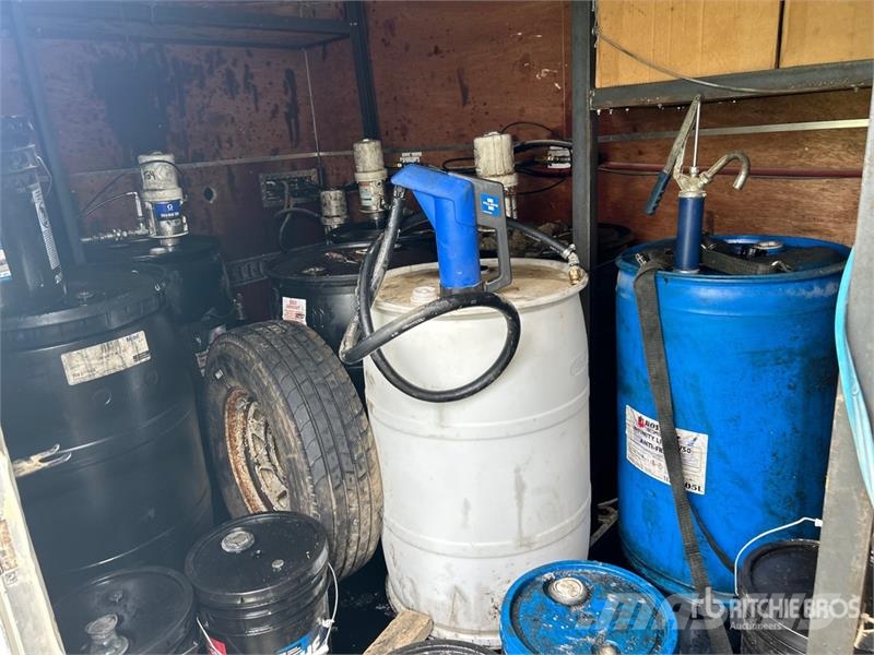 H&H Trailer T/A 15 ft Fuel and Lube Trailer Cisternas