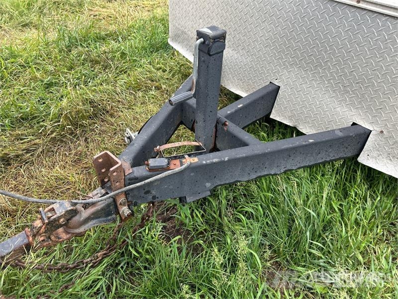 H&H Trailer T/A 15 ft Fuel and Lube Trailer Cisternas