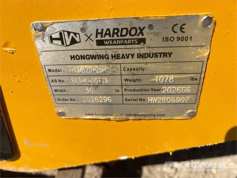 H&W THUMB20-25H 30 in Hydraulic Excavator Thumb - Fits Kauhat