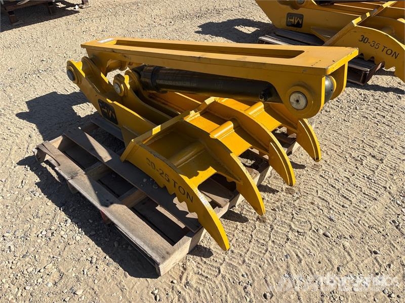H&W THUMB20-25H 30 in Hydraulic Excavator Thumb - Fits Kauhat