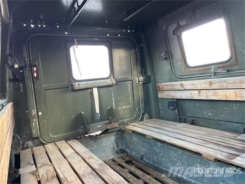 Hagglund BV206 Tracked Personnel Carrier Amphibian Avtomobili