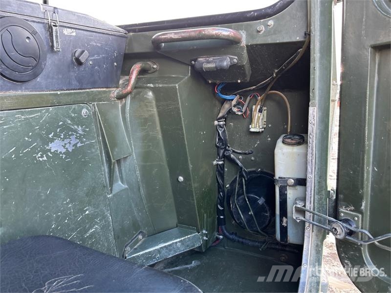 Hagglund BV206 Tracked Personnel Carrier Amphibian Avtomobili