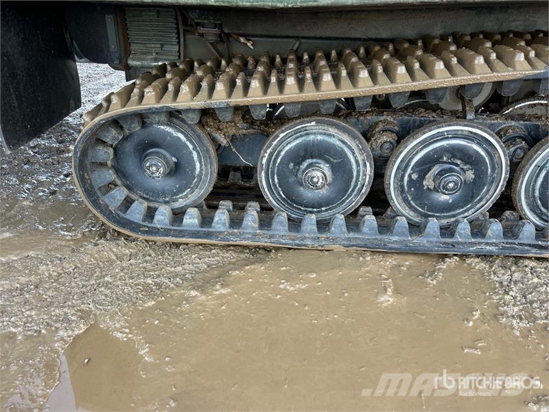 Hagglund BV206 Tracked Personnel Carrier Amphibian Avtomobili