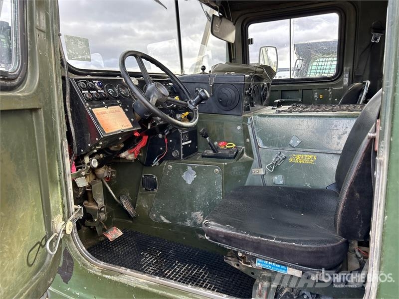 Hagglund BV206 Tracked Personnel Carrier Amphibian Avtomobili