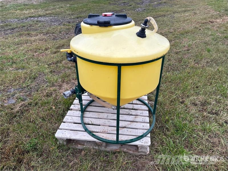  Handler III 65 gal Chemical Muut maatalouskoneet