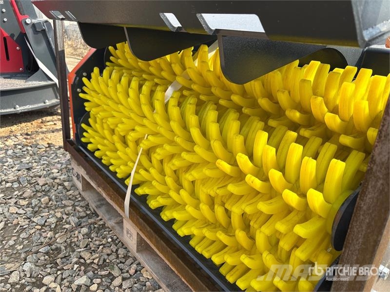 Handy HVSB48 48 in Screening Skid Steer Bucket (Unused) Bakken