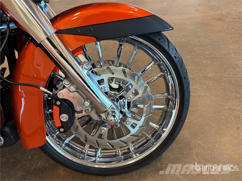 Harley-Davidson FLTRU 1868 cid Road Glide Ultra Cruiser Bike Auto