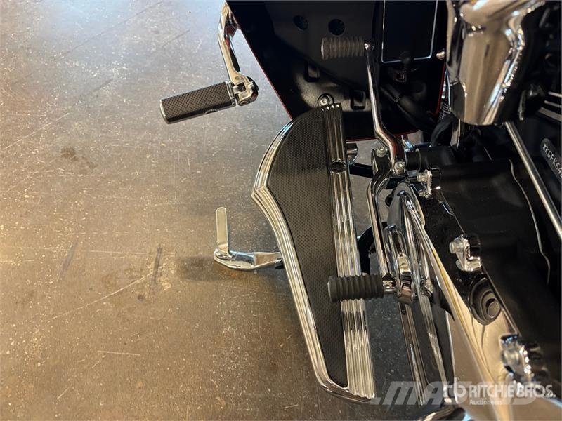 Harley-Davidson FLTRU 1868 cid Road Glide Ultra Cruiser Bike Auto