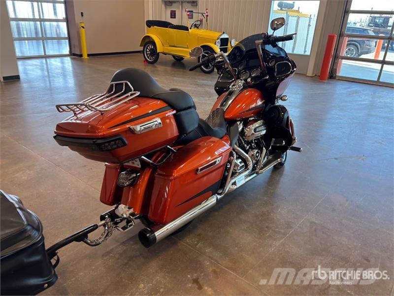 Harley-Davidson FLTRU 1868 cid Road Glide Ultra Cruiser Bike Auto