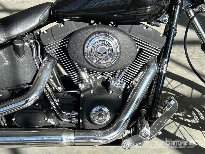 Harley-Davidson FXSTB 1450 cc Cruiser Bike Automobili