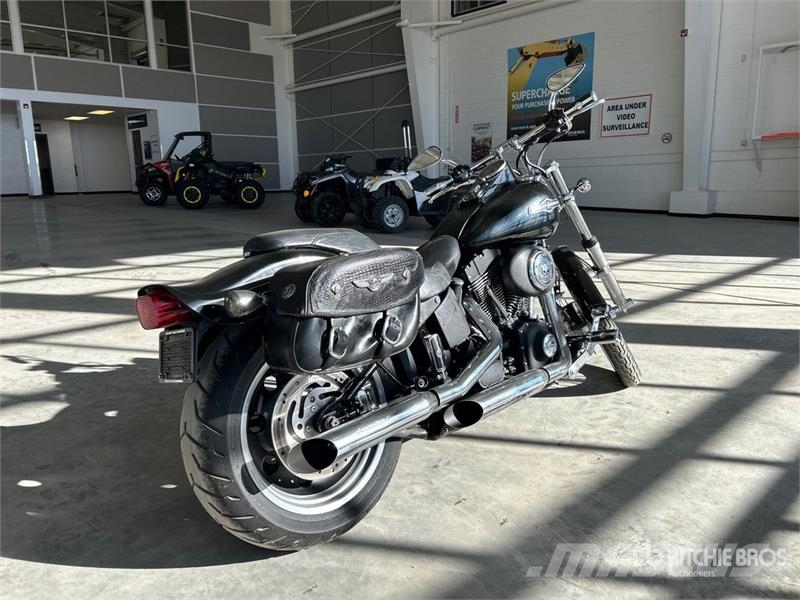 Harley-Davidson FXSTB 1450 cc Cruiser Bike Automobili