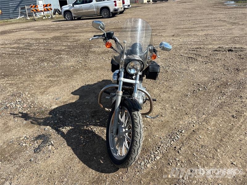 Harley-Davidson Sportster 883 Cruiser Bike Personbiler