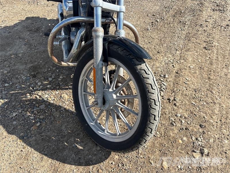 Harley-Davidson Sportster 883 Cruiser Bike Personbiler