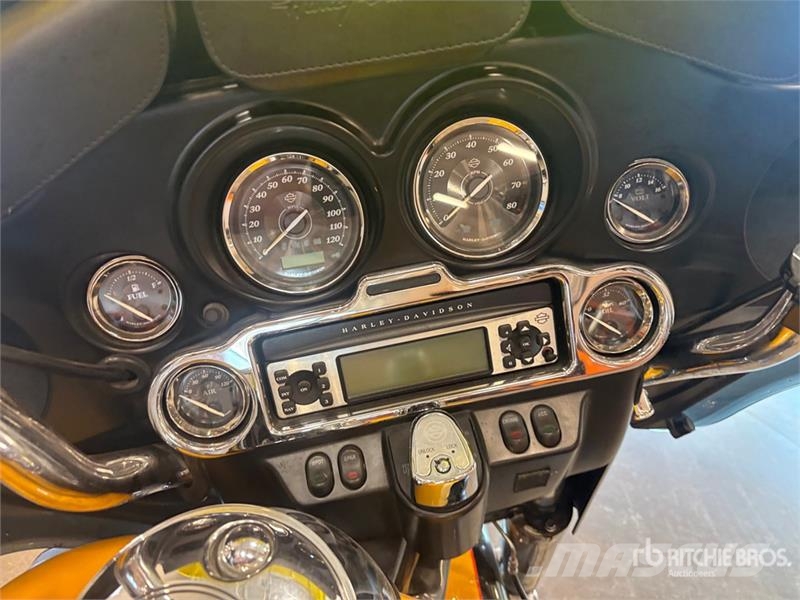 Harley-Davidson Ultra Limited 103 cc Cruiser Bike Personbilar