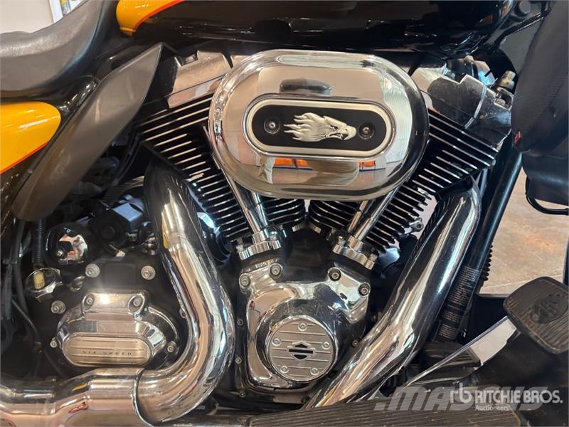 Harley-Davidson Ultra Limited 103 cc Cruiser Bike Personbilar