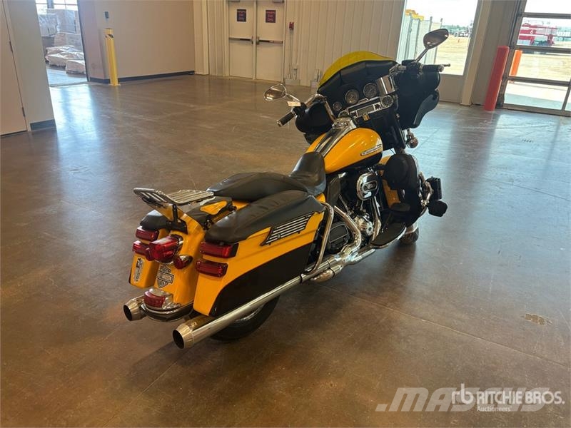 Harley-Davidson Ultra Limited 103 cc Cruiser Bike Personbilar
