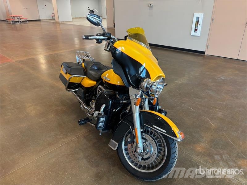 Harley-Davidson Ultra Limited 103 cc Cruiser Bike Personbilar