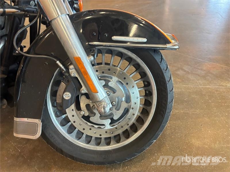 Harley-Davidson Ultra Limited 103 cc Cruiser Bike Personbilar