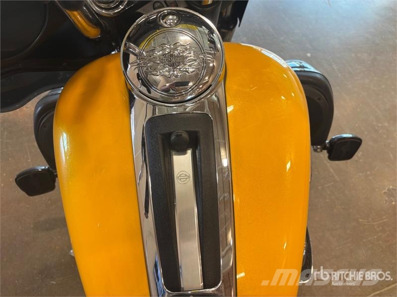 Harley-Davidson Ultra Limited 103 cc Cruiser Bike Personbilar