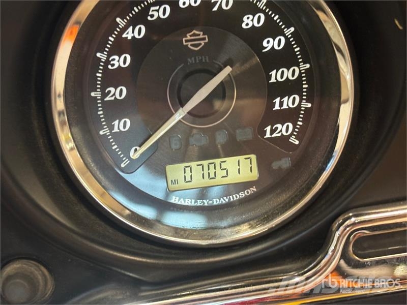 Harley-Davidson Ultra Limited 103 cc Cruiser Bike Personbilar