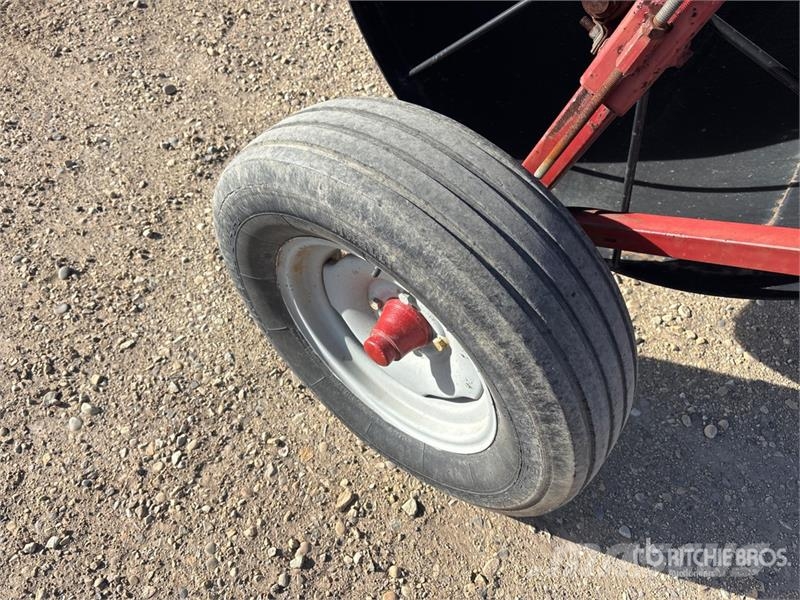 Harmon 10 ft Ball Hitch Packer Прочее почвообрабатывающее оборудование