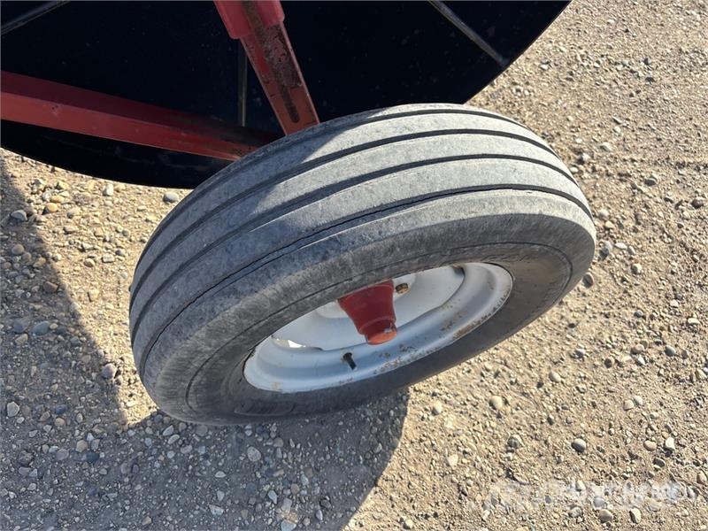 Harmon 10 ft Ball Hitch Packer Прочее почвообрабатывающее оборудование