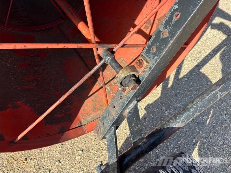 Harmon 9 ft Ball Hitch Packer Прочее почвообрабатывающее оборудование