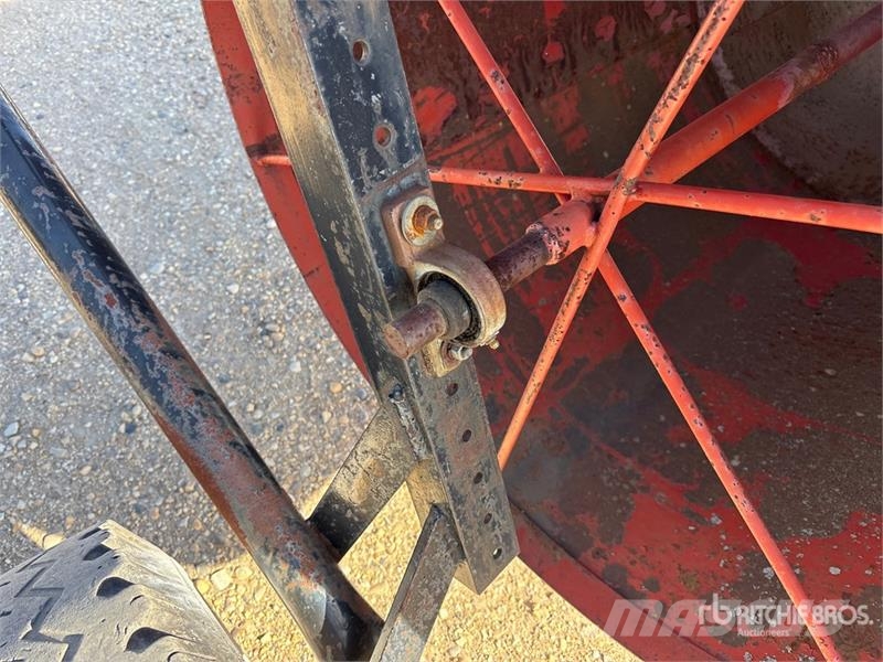 Harmon 9 ft Ball Hitch Packer Прочее почвообрабатывающее оборудование