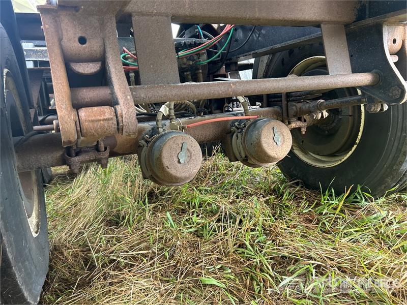 Haul-All 28 ft Tri/A Super B-Train Lead Grain Trai Przyczepy zbożowe