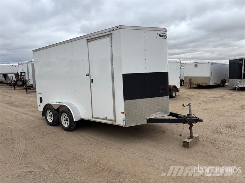 Haulmark 14 ft T/A Enclosed Trailer Skåpsläp