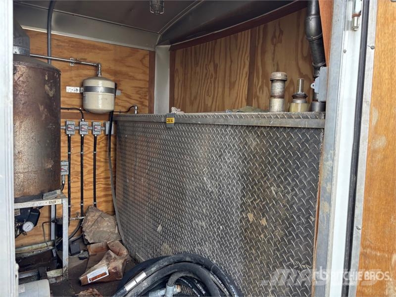 Haulmark 16 ft T/A Thaw Enclosed Trailer 厢式拖车
