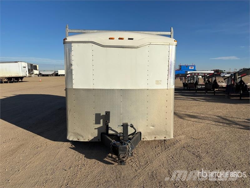 Haulmark 20 ft T/A Enclosed Trailer مقطورات ذات هيكل صندوقي