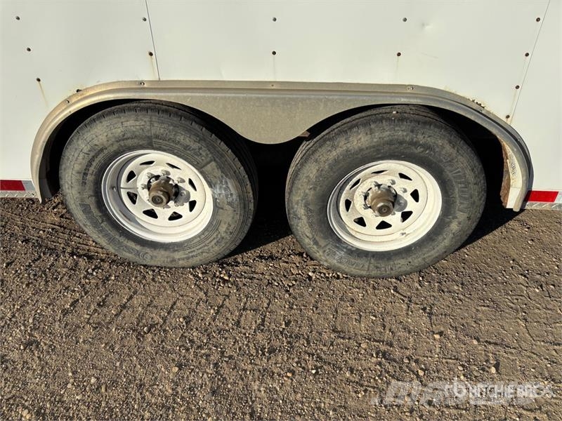 Haulmark 20 ft T/A Enclosed Trailer مقطورات ذات هيكل صندوقي
