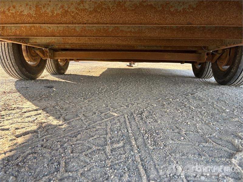 Haulmark 20 ft T/A Enclosed Trailer مقطورات ذات هيكل صندوقي