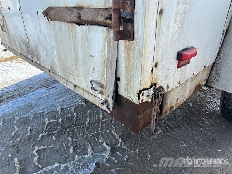 Haulmark 8 ft S/A Enclosed Trailer Furgoonhaagised