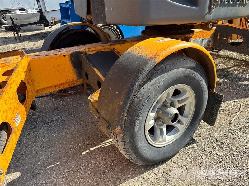Haulotte 5533A Towable Lift Trailer mounted platforms