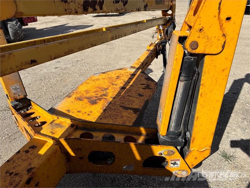 Haulotte 5533A Towable Lift Trailer mounted platforms
