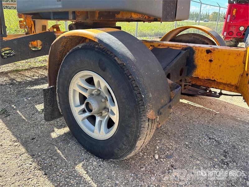 Haulotte 5533A Towable Lift Trailer mounted platforms